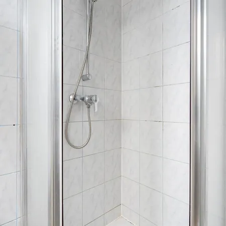 Farawayhomes #6 * Γκρατς